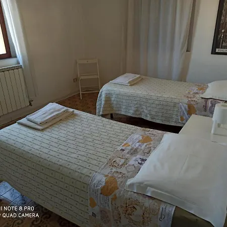 Bed & Breakfast A Casa Vittoria 3*